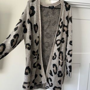Leopard print sweater. Size large. Only worn 1x
